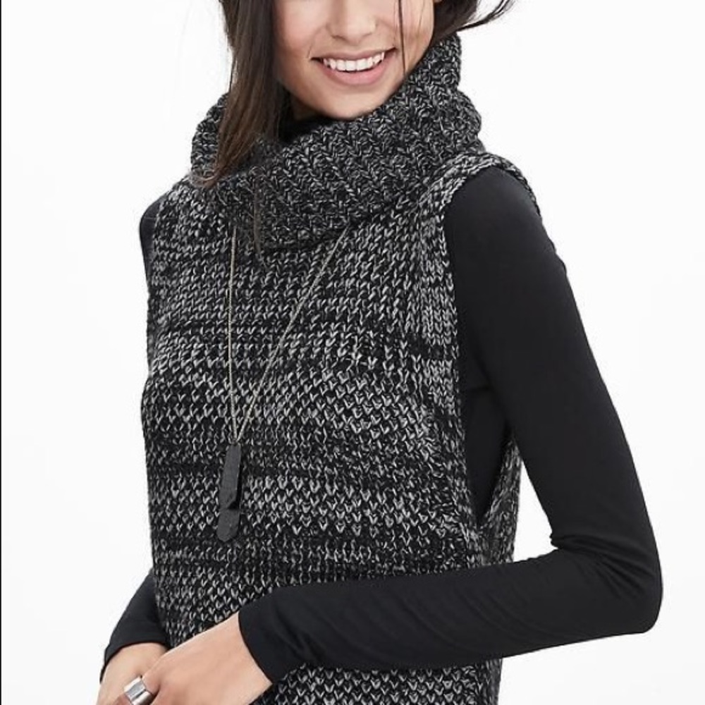 Banana Republic Heather Grey Sweater
